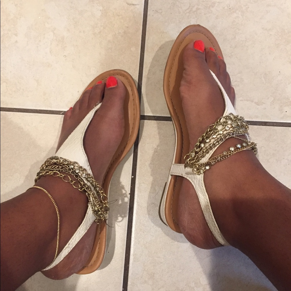 Sandals - Picture 2 of 4